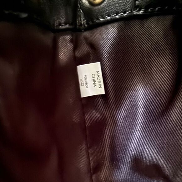 Tory Burch Small Fleming Soft Bucket Bag, Black, NWT - Picture 8 of 10